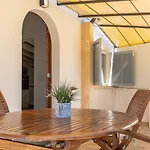 Villa Les Oliveres Petites De Un Dormitorio